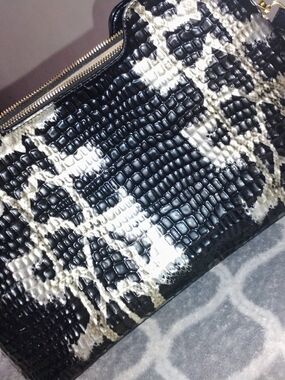 Black and Cream Textured Animal-Print Crossbody Bag